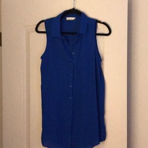 Sleeveless blouse